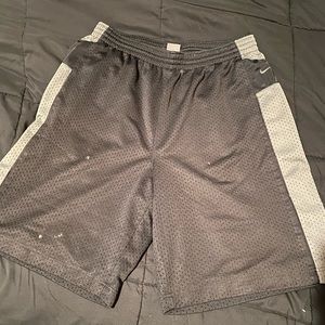 Nike Basketball Shorts - XXL